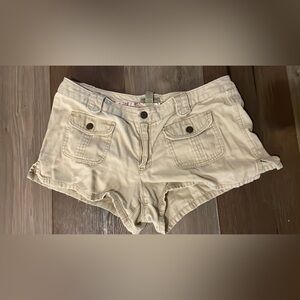 American Eagle Outfitters Cream Cargo Shorts